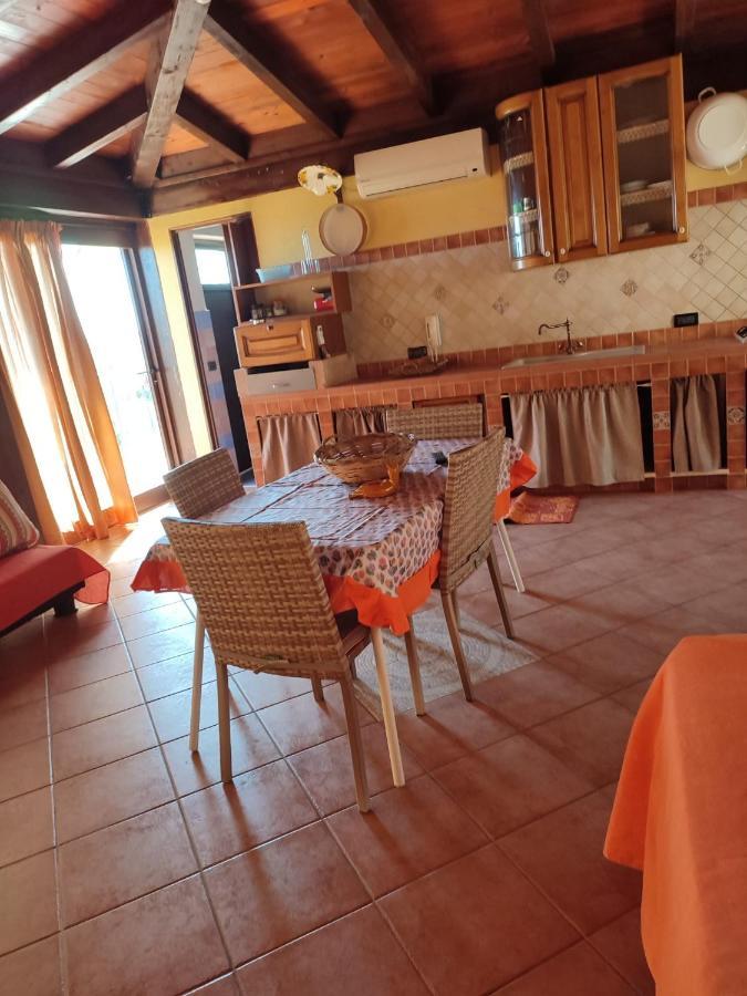 Villa In Vetro 卡斯泰拉马莱 外观 照片
